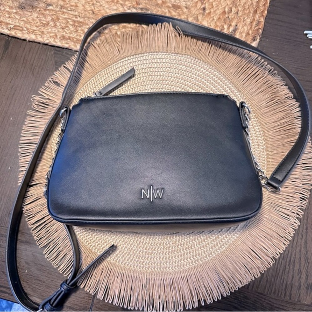 Nine West women’s black and silver chain detail crossbody leather bag